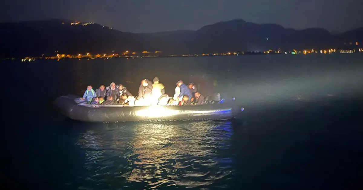 Çanakkale açıklarında 34 düzensiz göçmen kurtarıldı