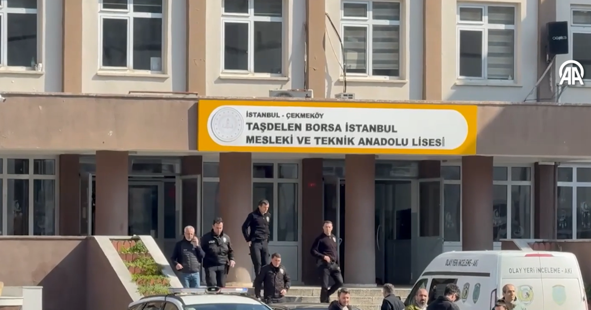İstanbul'da lisede bıçaklı saldırı. İki öğretmen ve bir öğrenci yaralı