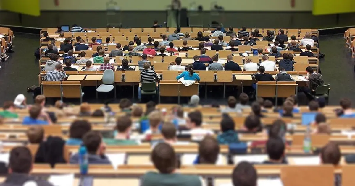 Üniversite eğitim süresi kısalıyor. Yılda üç sömestir olacak