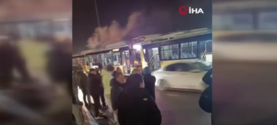 Başakşehir'de üç İETT otobüsü kaza yaptı. Yaralılar var