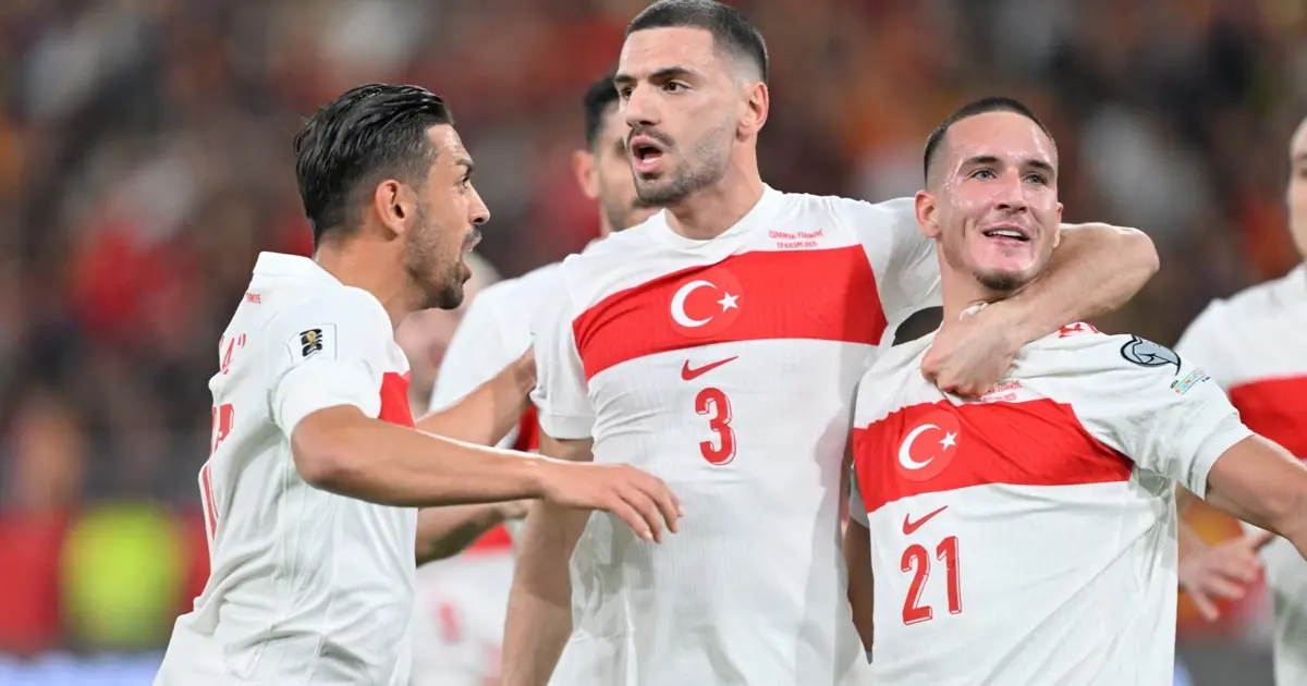 İrfan Can Kahveci, "Fenerbahçe ailem" diyerek duyurdu: "Bir sınavım olacak"