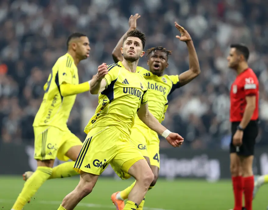 İSMAİL YÜKSEK (FENERBAHÇE) 18 İSMAİL YÜKSEK (FENERBAHÇE) 18
