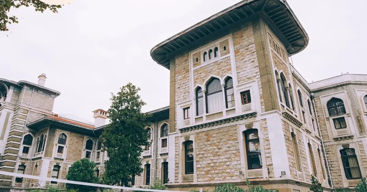 İstanbul Erkek Lisesi'nde neler oluyor?