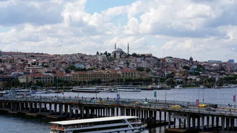 Yağış bitiyor, sıcaklık artıyor. İstanbul'da güncel haftada hava nasıl olacak?