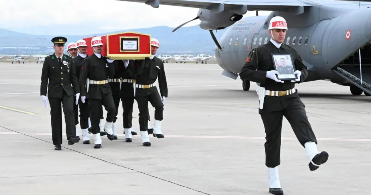 Katar'daki helikopter kazasında şehit olan Binbaşı Sinan Taştekin'e veda