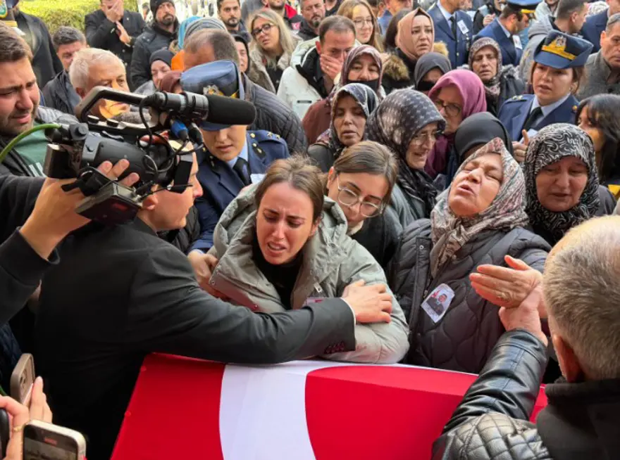 Türkiye şehitlerini uğurladı 31