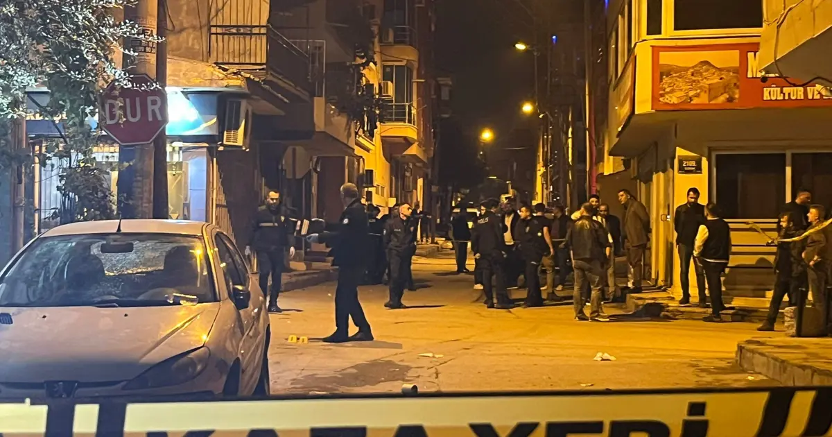 İzmir'de iş yerine silahlı saldırı: 1 ölü, 3 yaralı