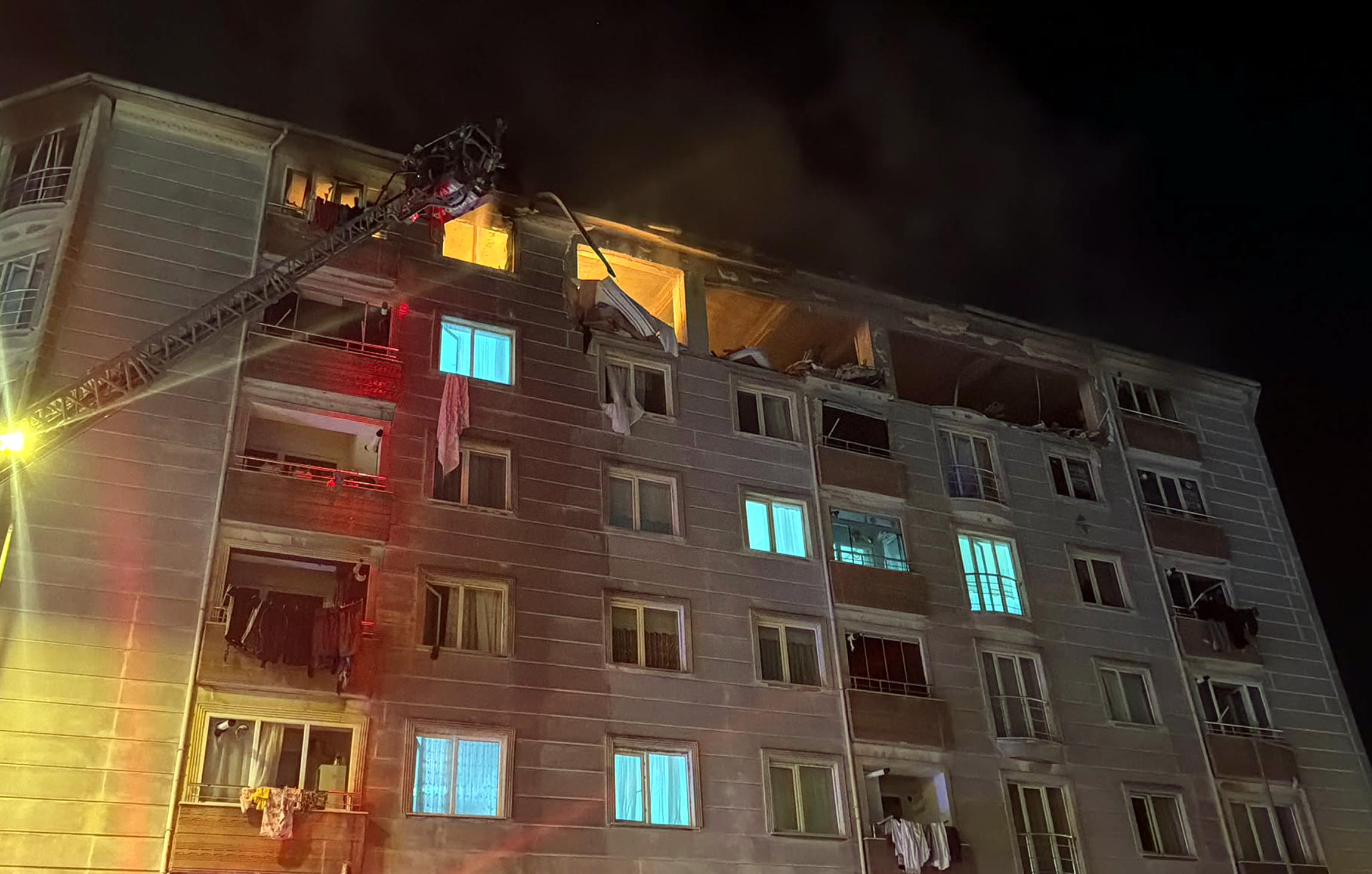 Tekirdağ'da apartmanda patlama. 2 kişi yaşamını yitirdi, 2 yaralı