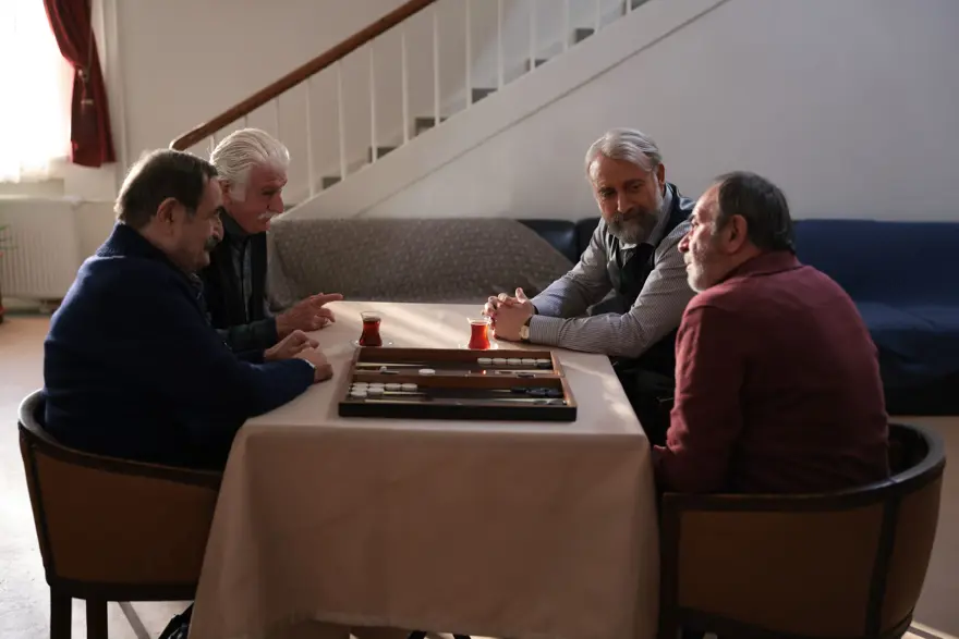 Kral Kaybederse final bölümünde Kenan Baran'ın dönüşümü 2