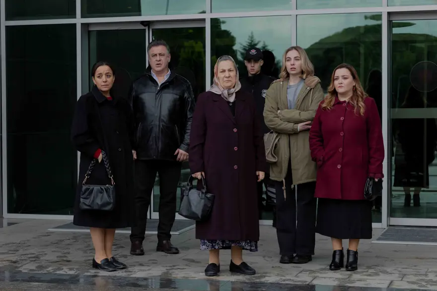 Sahipsizler'de Azize için zor günler 6