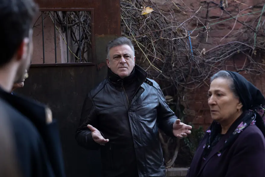 Sahipsizler'de Azize ve Devran'ın bebek sevincine gölge düşüyor 6