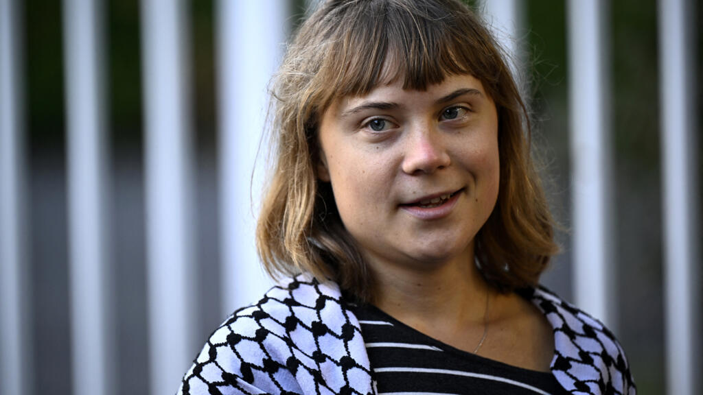 Fransa'da öğrenci protestoları devam ediyor. Greta Thunberg de katıldı
