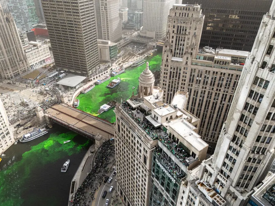 ABD'de Aziz Patrick Günü kutlamaları: Chicago nehri yeşile boyandı 1