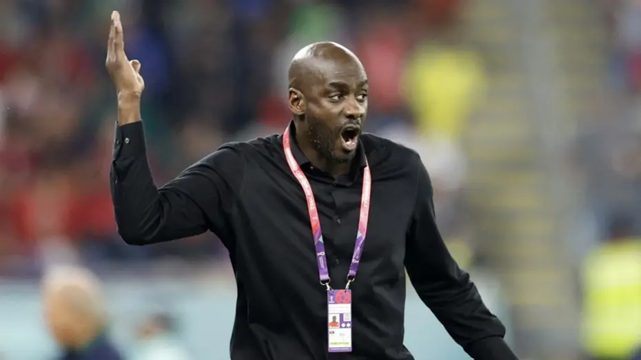 Ülkesini Dünya Kupası'na taşıdı, hazırlık maçında yenilince gönderildi