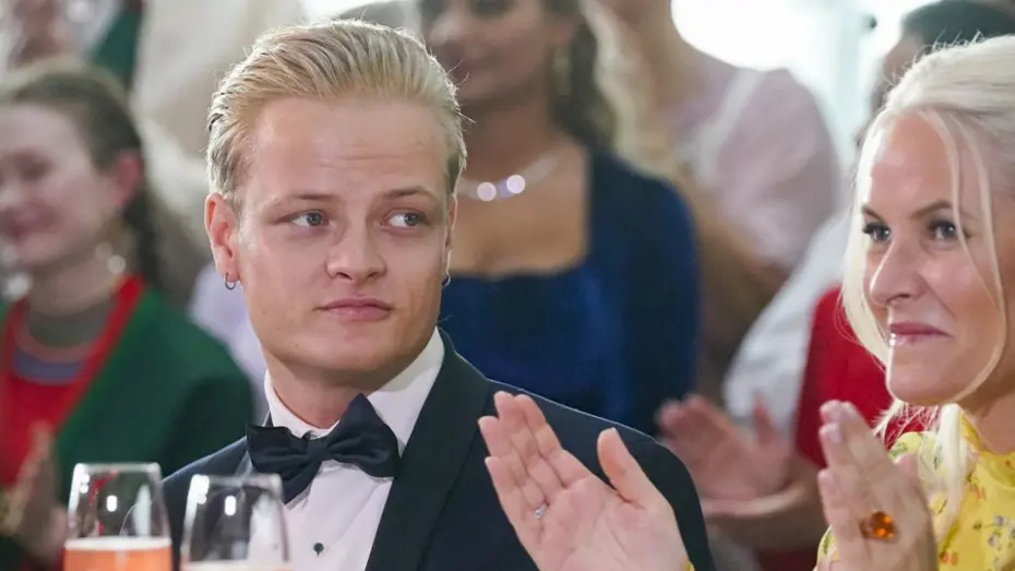 Annesi Epstein belgelerinde, oğlu 38 suçtan mahkemede