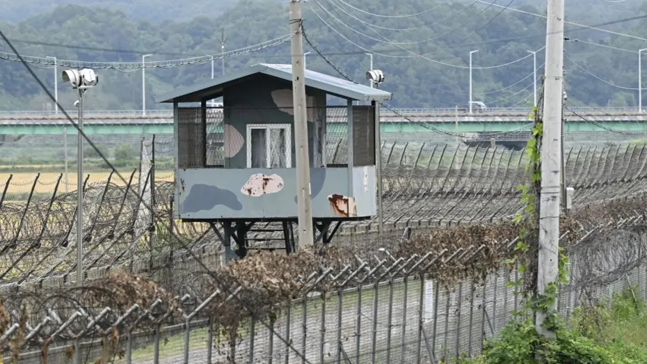Kore sınır hattında şüpheli patlama: Bir asker hastaneye kaldırıldı