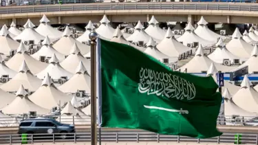 Suudi Arabistan'da yakıt tankerine çarpan otobüste 45 kişi öldü