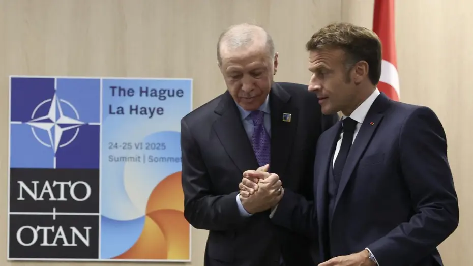 Cumhurbaşkanı Erdoğan Fransa lideri Macron'la görüştü