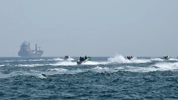 BAE'ye ait iki tanker Hürmüz Boğazı'nda hedef alındı