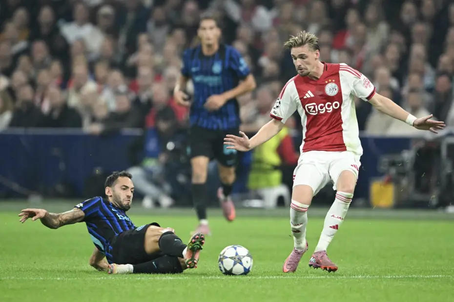 Fenerbahçe'de 8 numara takviyesi | Temaslar başladı, 2 futbolcuyla görüşüldü