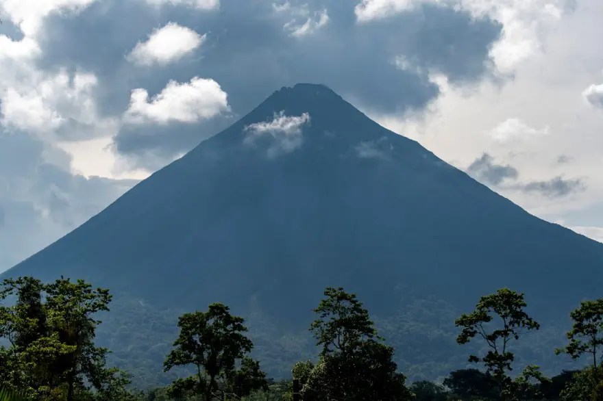 KOSTA RİKA
4 KOSTA RİKA
4