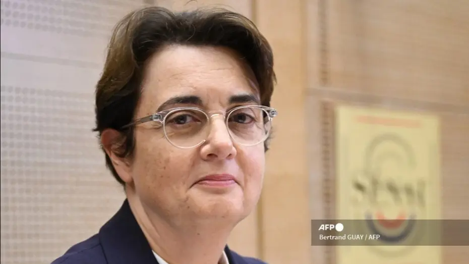 Louvre Müzesi Müdürü Laurence des Cars istifa etti