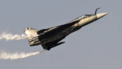 Tejas savaş uçağının Dubai'de düşmesi, 40 yıllık projeye darbe vurdu