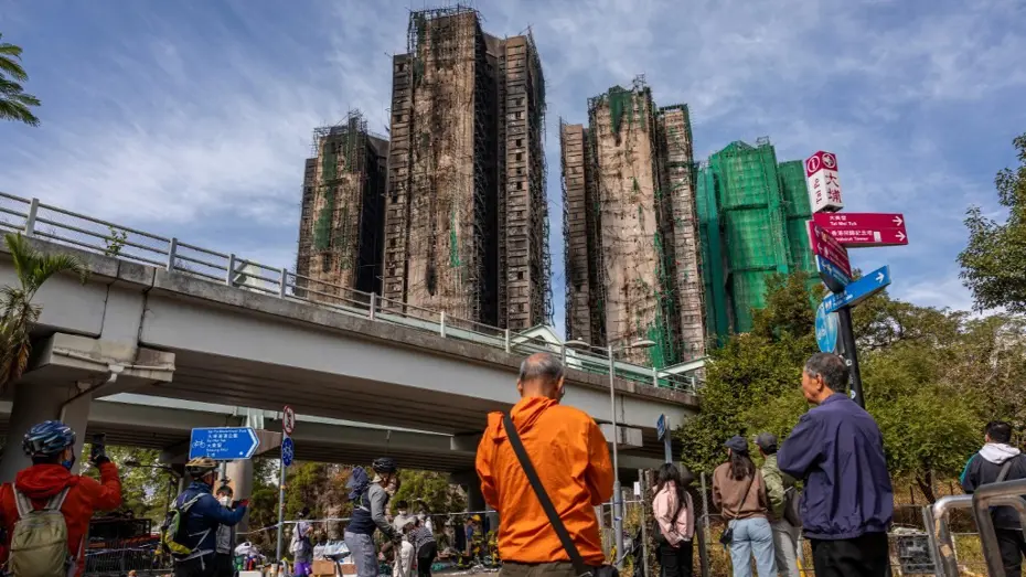 Hong Kong'daki yangında ölen 128 kişi için 3 gün yas ilan edildi