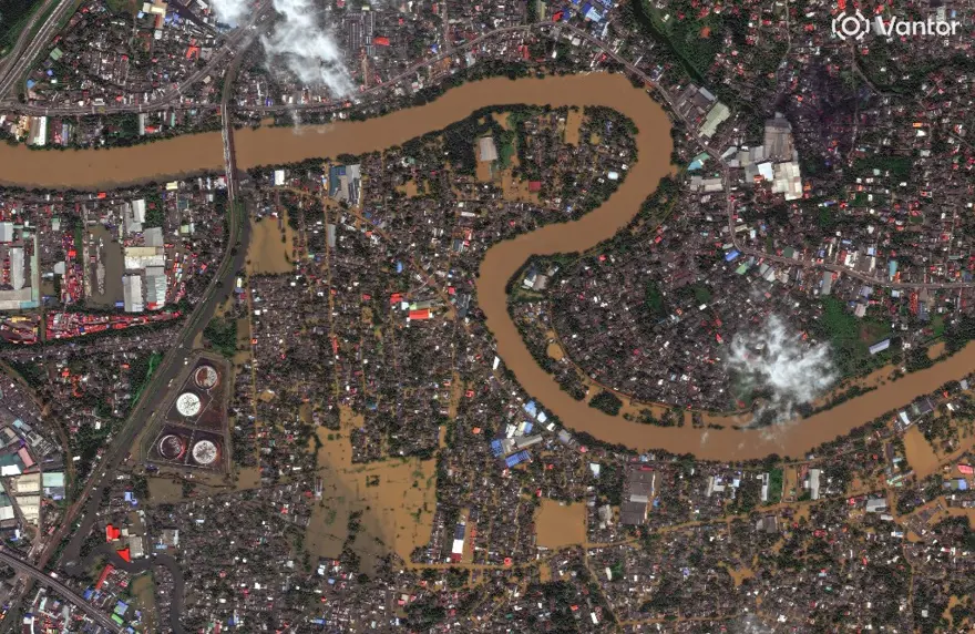 YEMEKLER TEKNELERLE DAĞITILIYOR 1