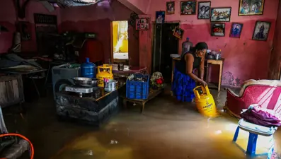 Sri Lanka'da kasırgadan kurtulanlar ağır sonuçlarla karşı karşıya kaldı