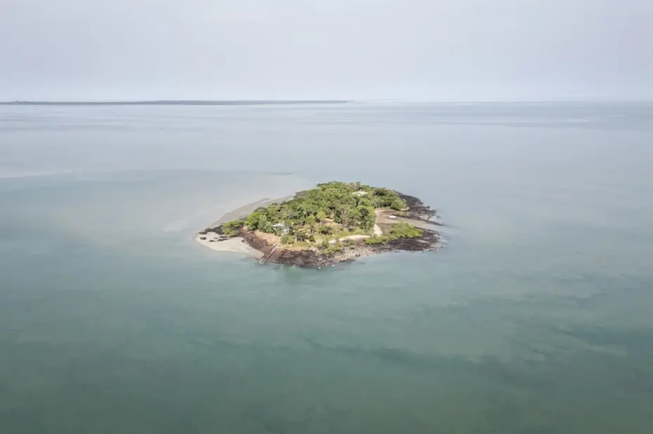 Bu adalar okyanusa gömülüyor. 