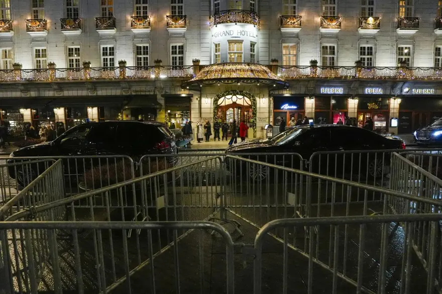 
İSRAİL'E DESTEĞİ TARTIŞMA KONUSU
 3