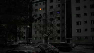 Stuttgart'ta büyük elektrik kesintisi, trafik lambaları söndü, kavşaklar tıkandı