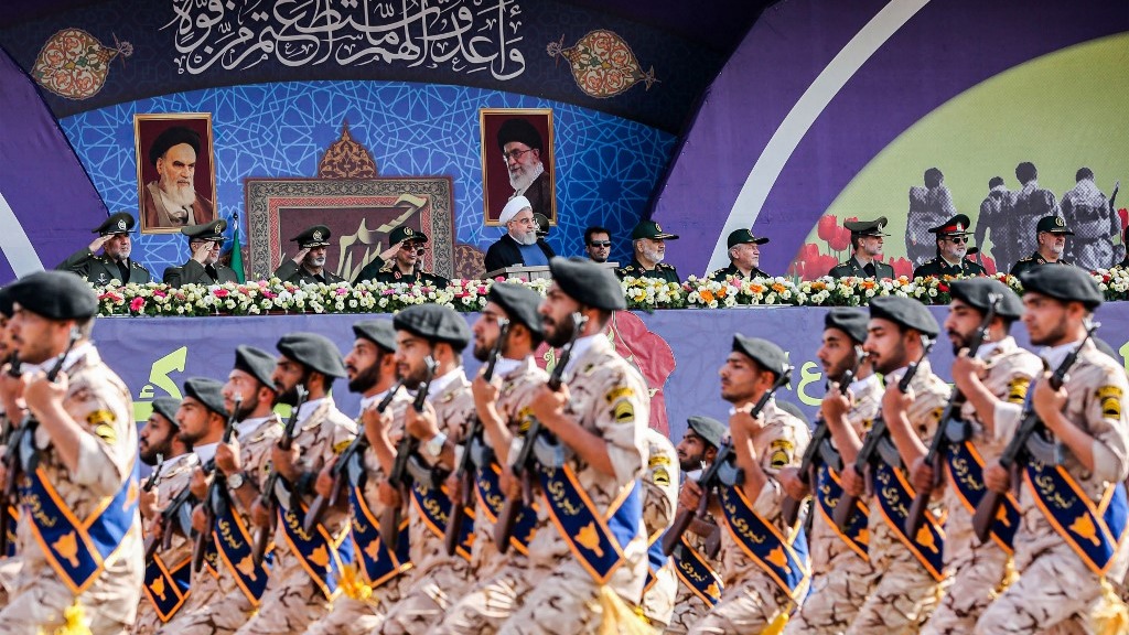 AB terör örgütü listesine aldı. İran rejiminin gücü Devrim Muhafızları kimdir?