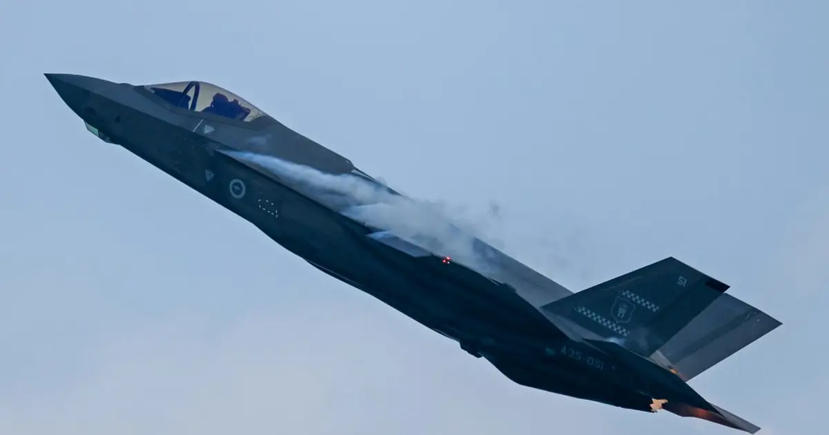 Hollandalı savunma bakanı: "F-35'leri iPhone gibi hackleyebilirsiniz"