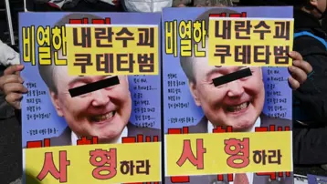 Altı saatlik sıkıyönetim idam istemiyle sonuçlandı