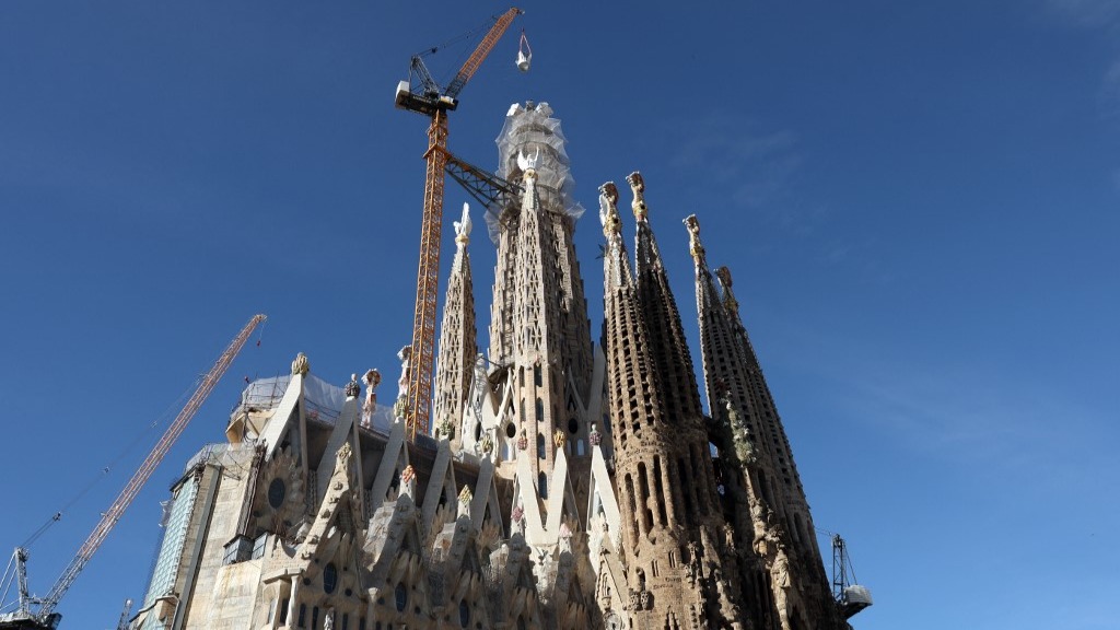 İnşaatı 144 yıl sürdü. Dünyanın en yüksek kilisesinde son aşama