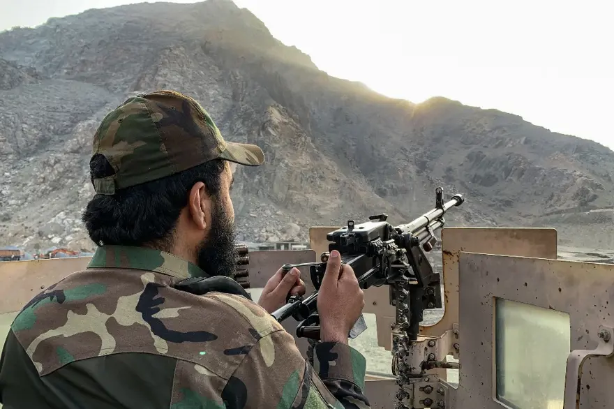 AFGANİSTAN: PAKİSTAN'A AİT 15 MEVZİ ELE GEÇİRİLDİ 1