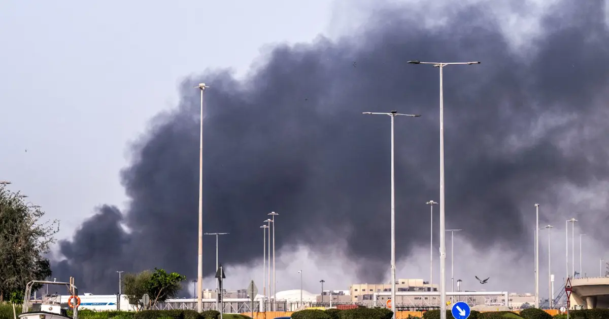 BAE’deki petrol sahasına İHA saldırısı. Operasyonlar askıya alındı