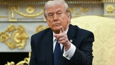 Trump: Hürmüz Boğazı açık, dün gece onları fena vurduk