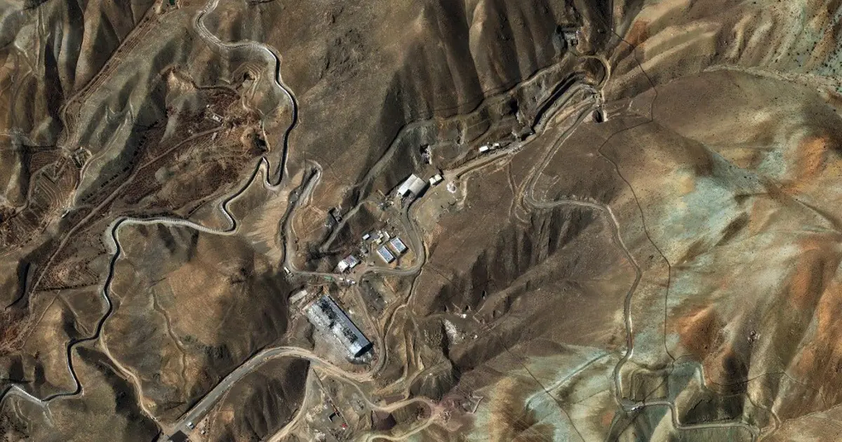Uydudan görüntülendi. İran'ın yeraltı füze şehirleri hedefte