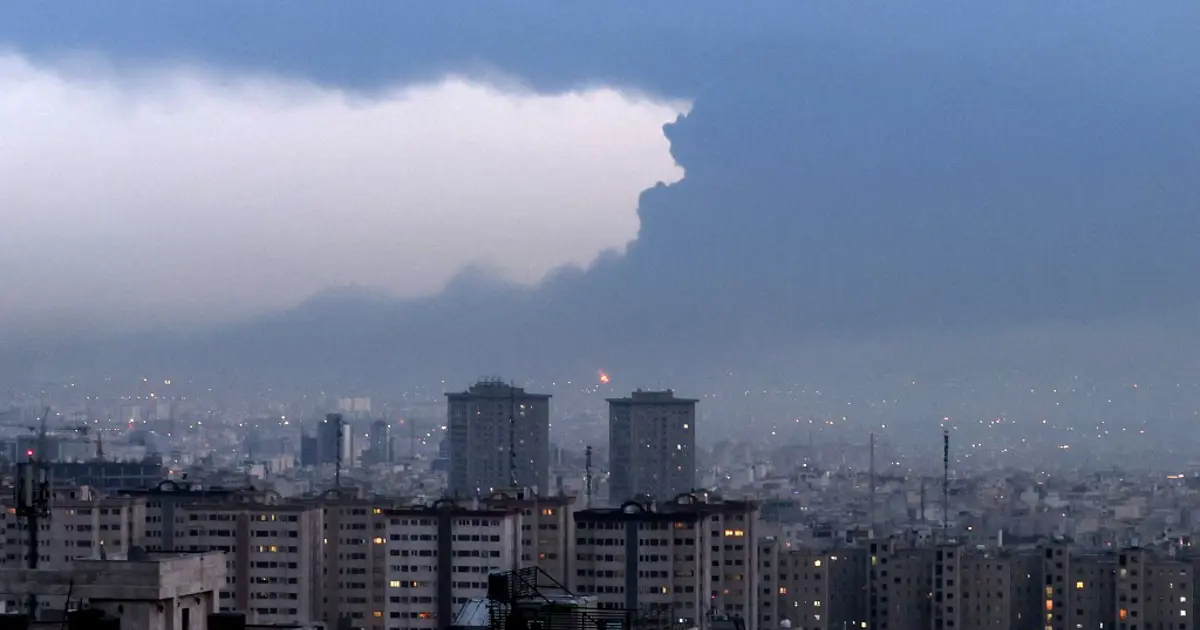Tahran'da vurulan petrol tesislerinin etkileri ortaya çıkıyor, bilim insanları uyarıyor