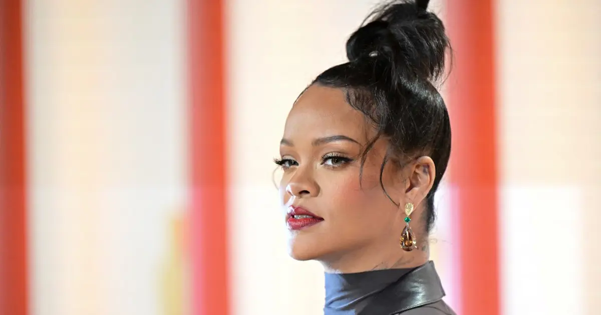 Rihanna'nin evine tüfekli saldırı