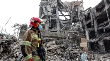 İran'a saldırılarda cezaevleri da zarar gördü