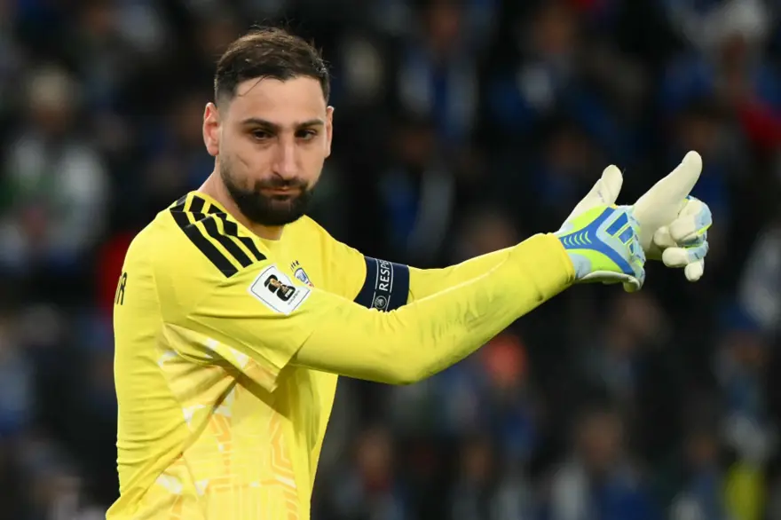 Gianluigi Donnarumma (Manchester City ve İtalya) 2