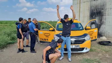 Sulama kanalında kayıp genci arayan su altı polisleri, hırsızları suçüstü yakaladı