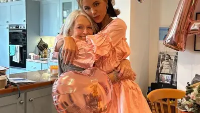 Ünlü oyuncunun anne acısı: ''Kollarımda vefat etti''