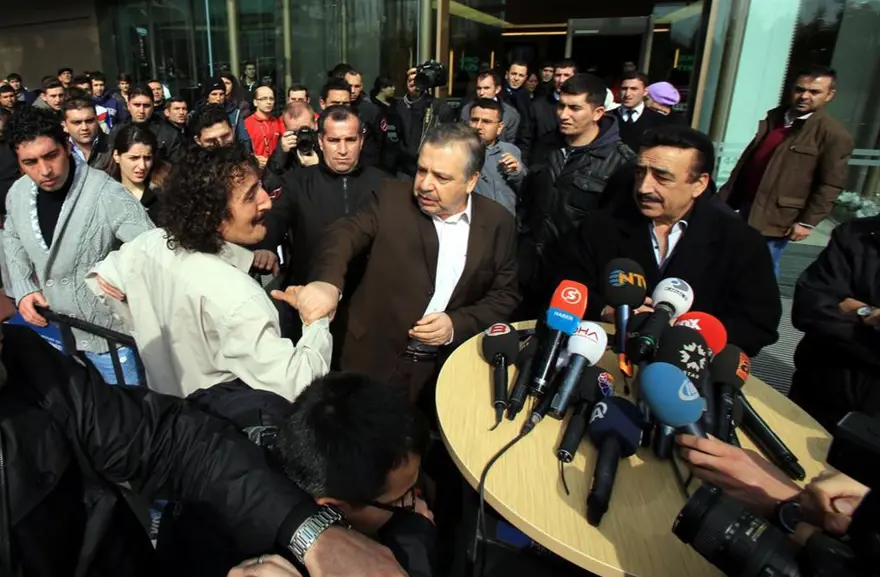 Hayranı fenalık geçirdi 5