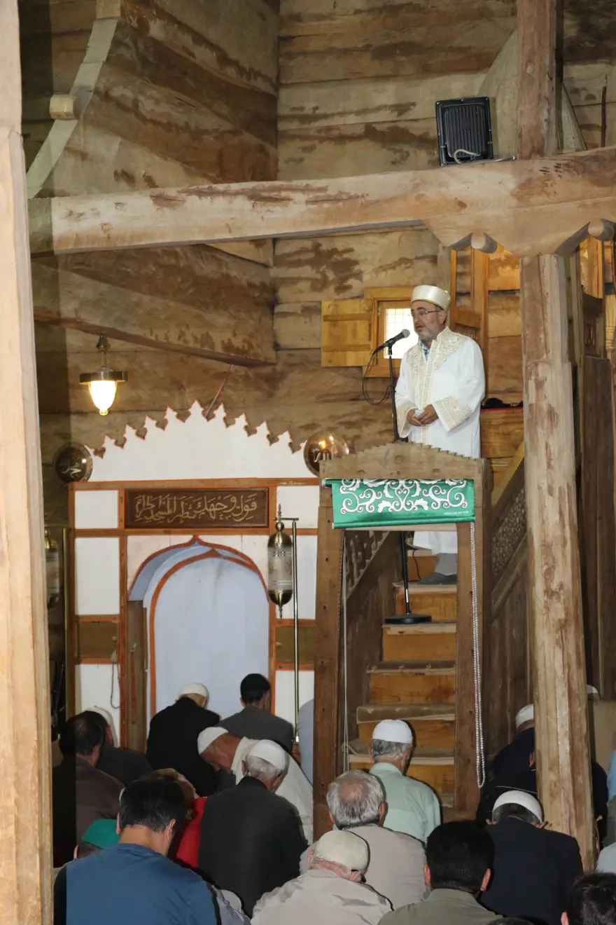 Çivisiz cami, 8 asırdır ayakta 4