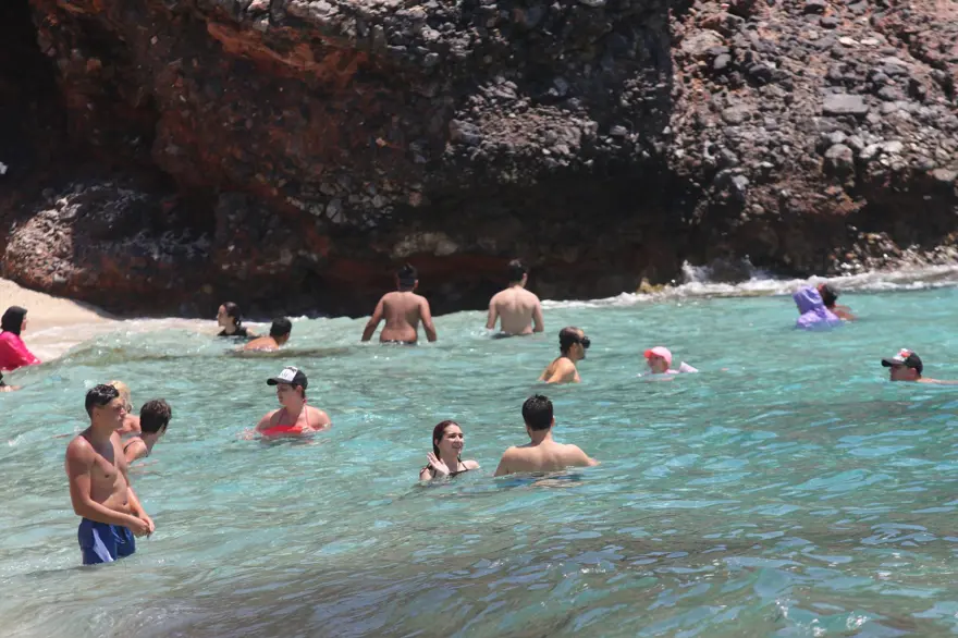 Deniz salyası sonrası yaz turizminde tatilcilerin tercihi Akdeniz oldu 18 Deniz salyası sonrası yaz turizminde tatilcilerin tercihi Akdeniz oldu 18